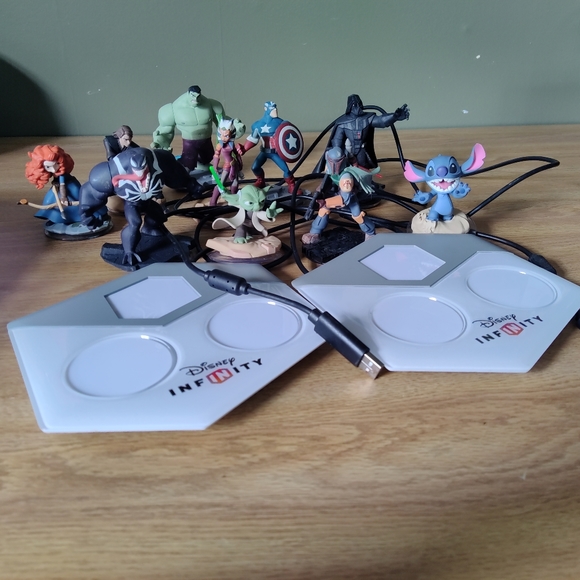 Disney Infinity Game For XBox Characters & Play Platform Only Hulk Venom Stitch - Picture 5 of 8